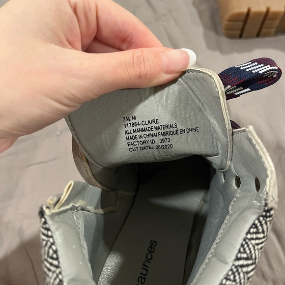 Maurices Claire Gray Knit Collar Lace Up Wedge womens size 7.5 - Picture 9 of 10